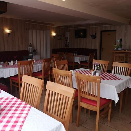 Uschi'S Gasthof Neuendorf  Ngoại thất bức ảnh