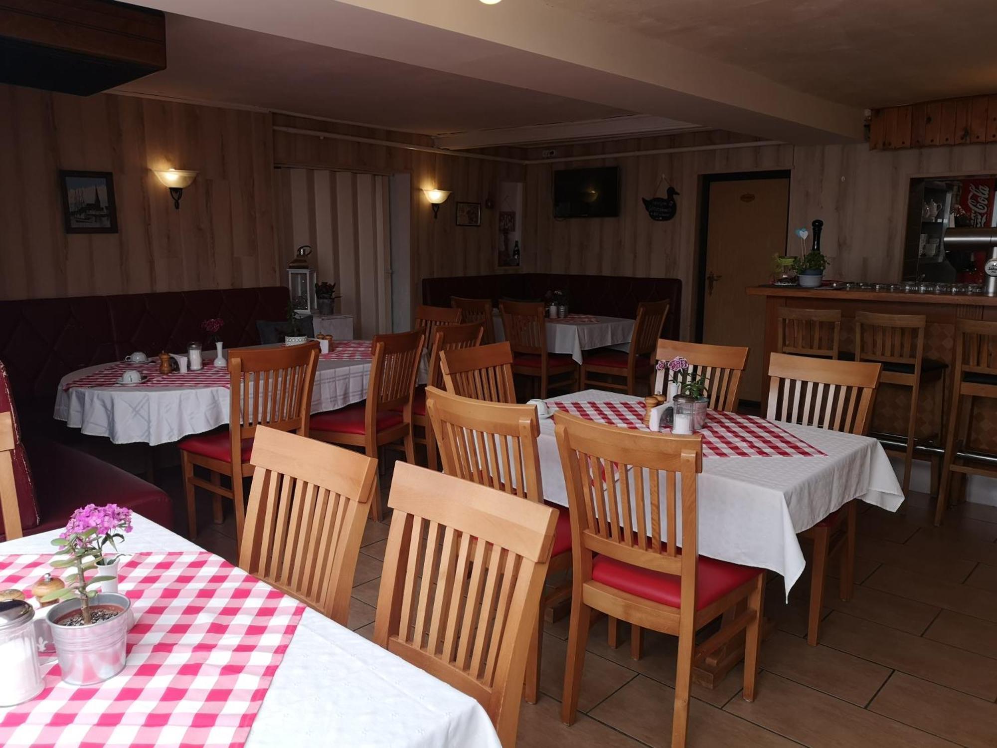 Uschi'S Gasthof Neuendorf  Ngoại thất bức ảnh